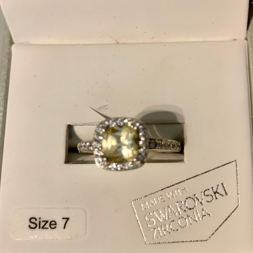 Kiera Couture Swarovski Zirconia Ring
